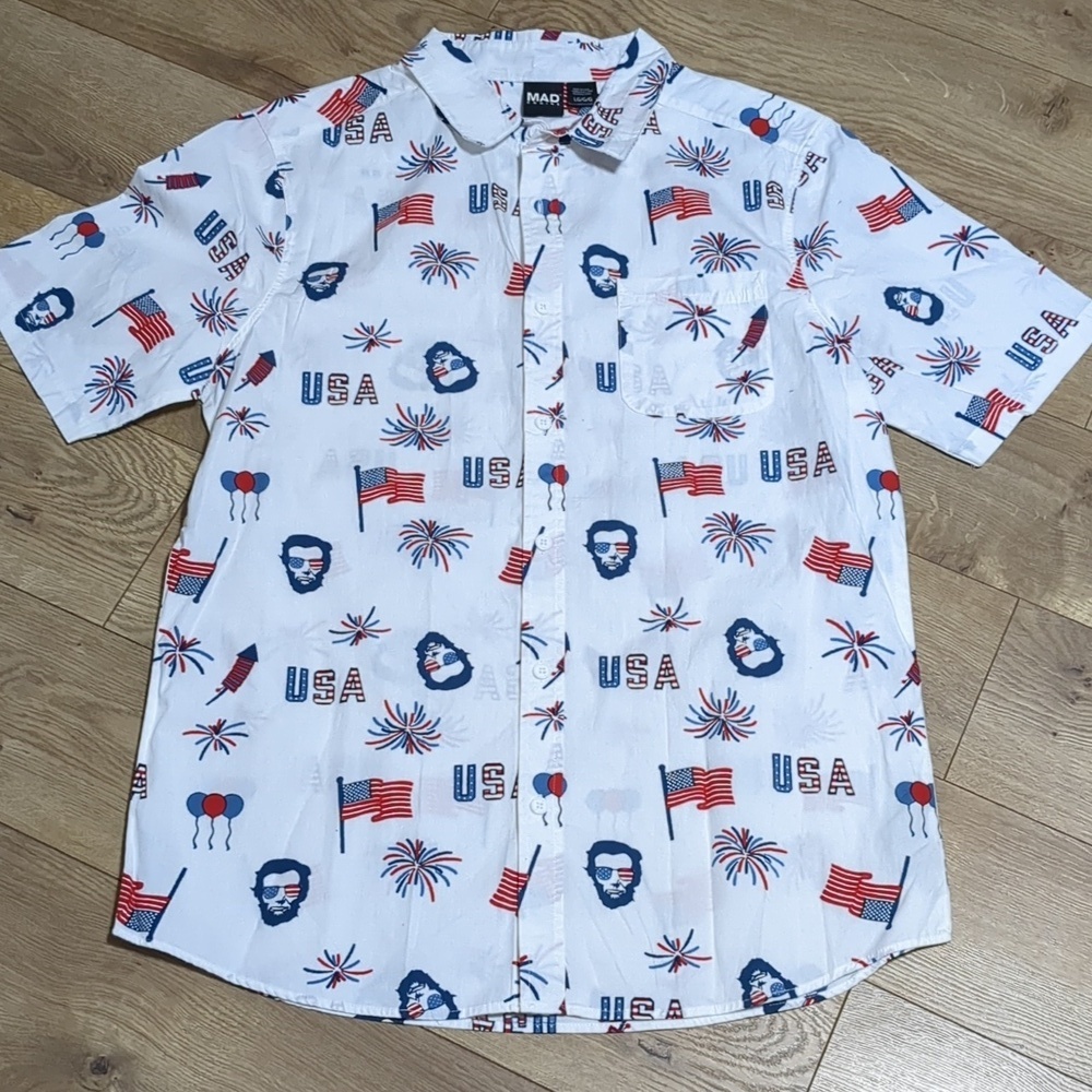 Mad Engine Mens White USA All Over Abe Lincoln Patriotic Button Up Size Large